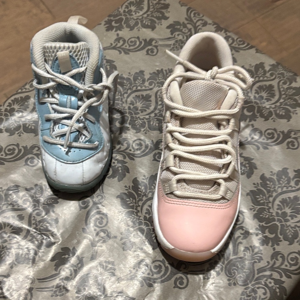 Chic Kids' Sneakers in Blue and Pink